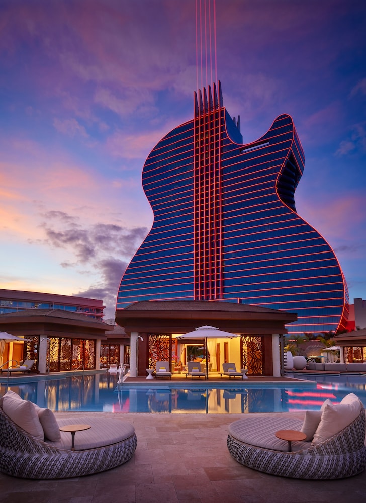 The Guitar Hotel at Seminole Hard Rock Hollywood 5/50