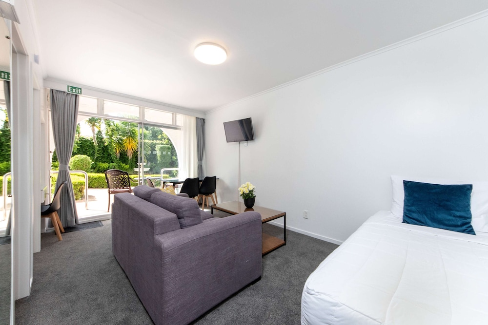 Aarangi Motel 22/55