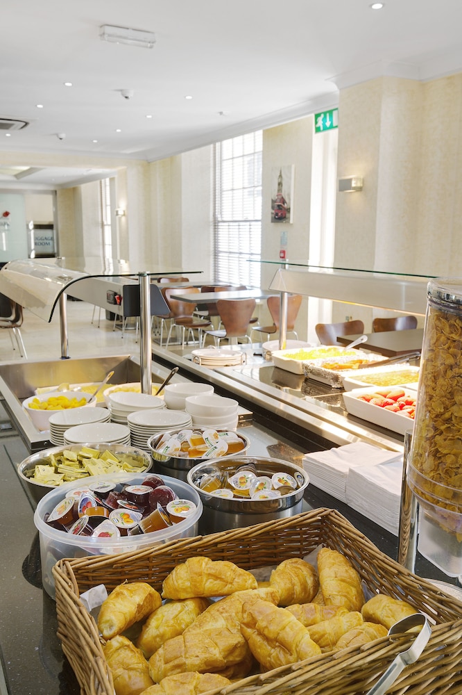 Queens Park Hotel photo3