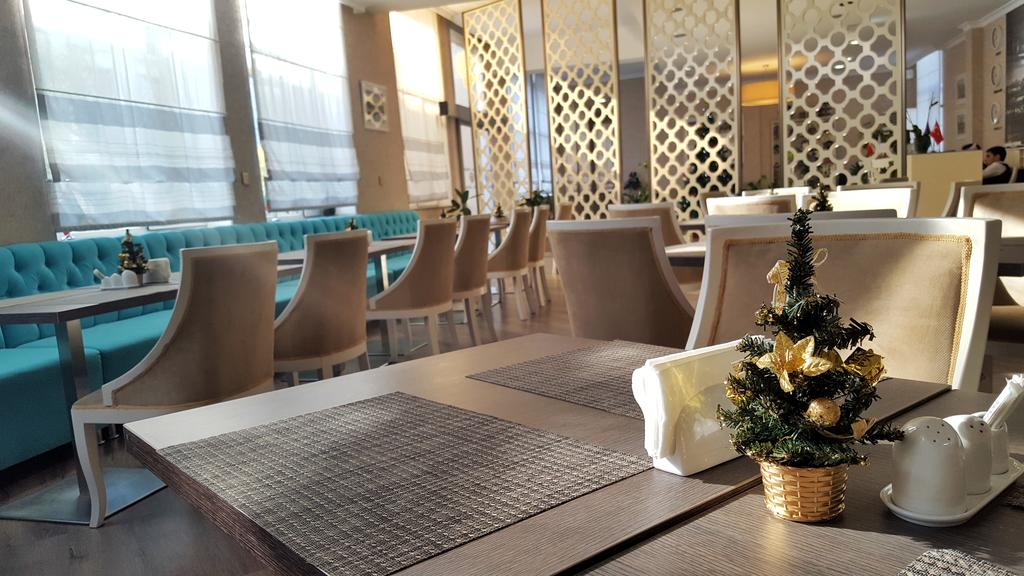 Empire Hotel Baku 20/23