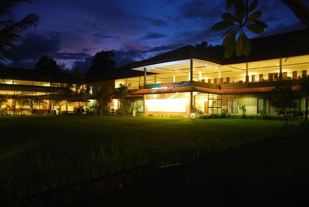 Bumi Gumati Convention Resort 1/28