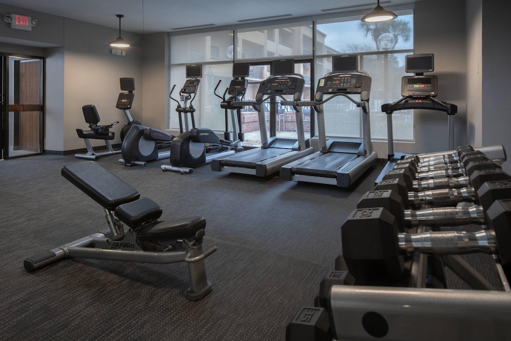 Courtyard by Marriott Jacksonville at the Mayo Clinic Campus/Beaches 19/43
