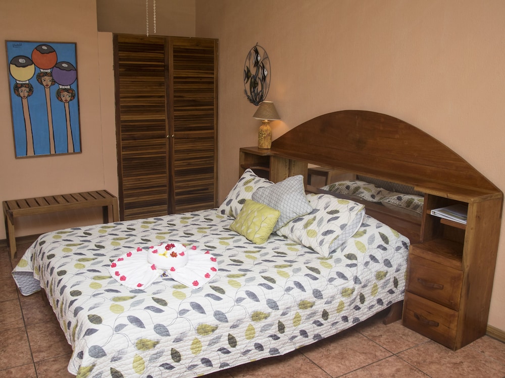 Nepenthe B&B 8/50