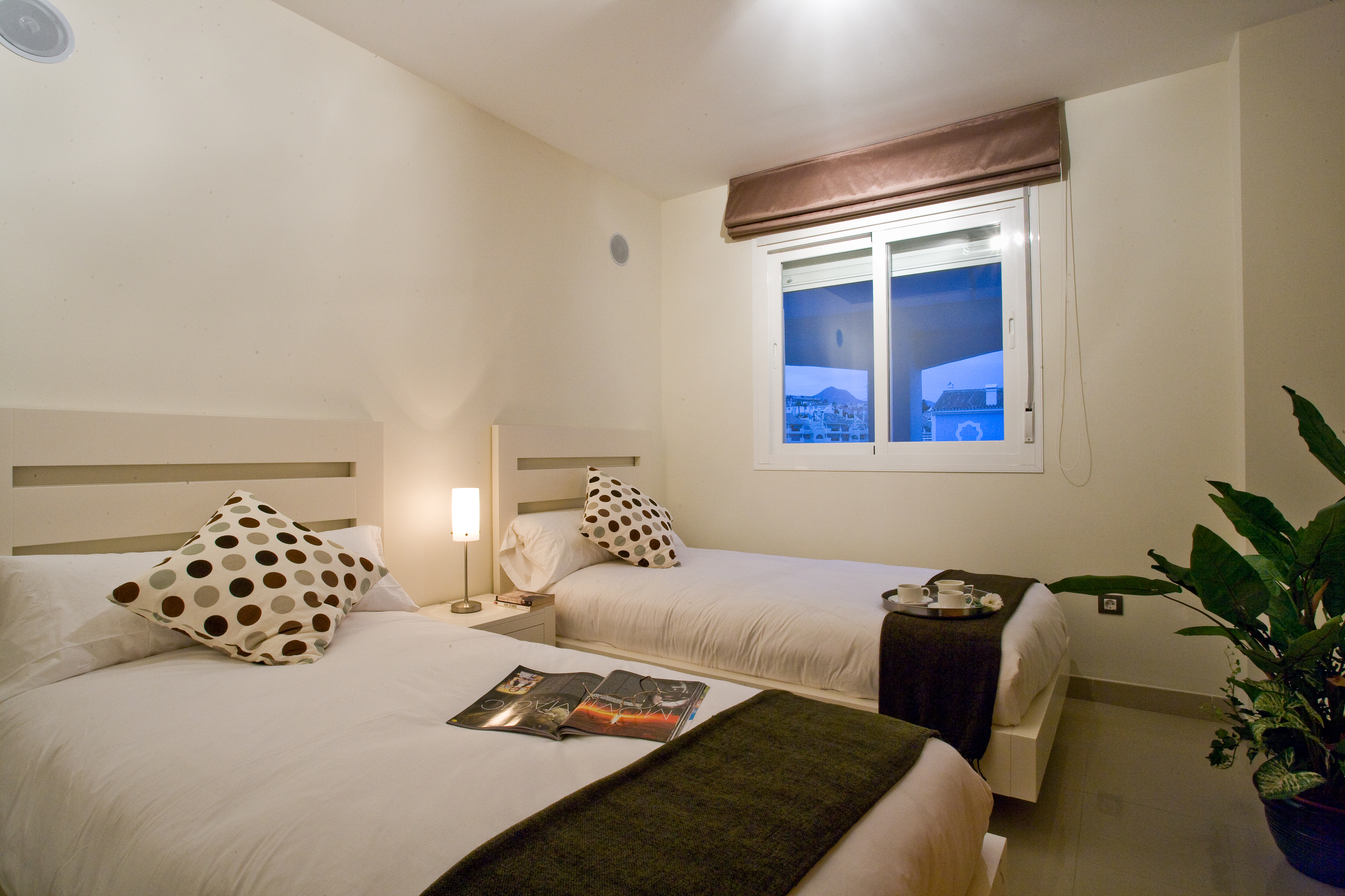 2 Bedrooms, Apartment, Sofa