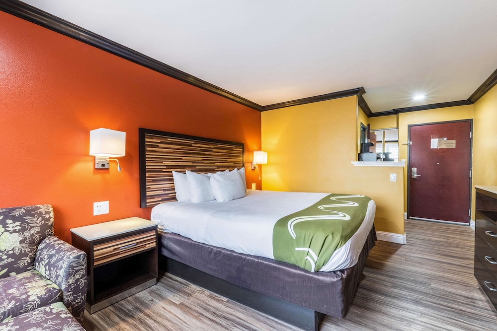 Quality Inn & Suites Sacramento 16/46