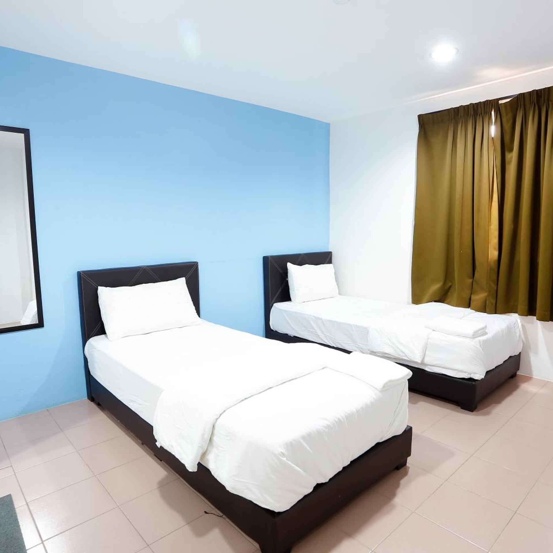 Lux Hotel 15/27