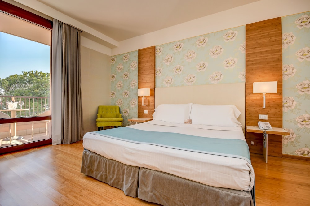 Hotel Eden 19/66