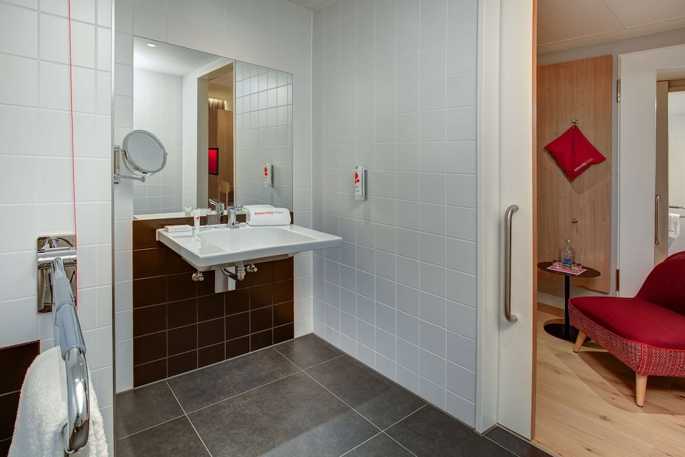 INTERCITYHOTEL DUISBURG 12/60