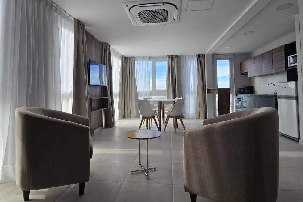 Ramada Residences by Wyndham Puerto Madryn CQ Gales 37/54