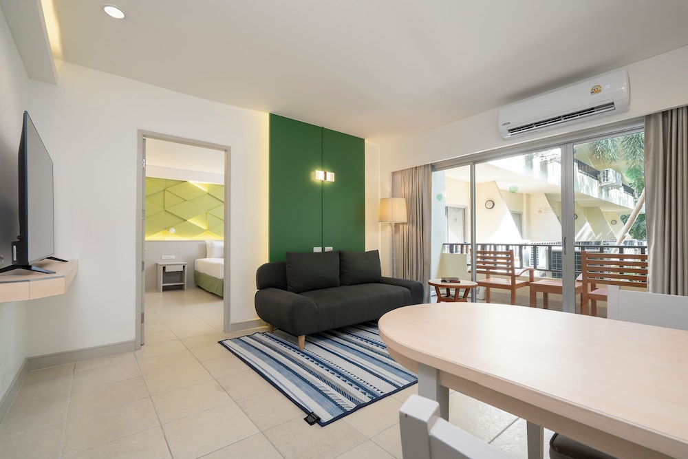 The Green Park Resort 48/65