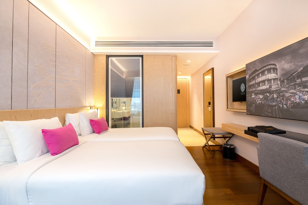 Hollywood, Twin Beds