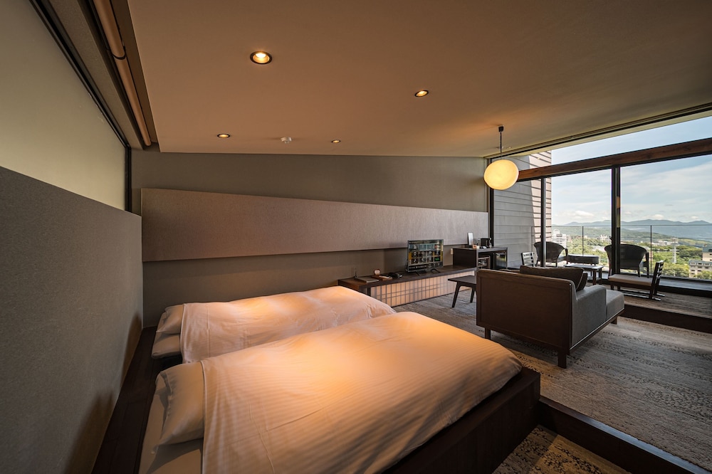 Japanese Western, 2 Futon Beds, Outdoor Bath