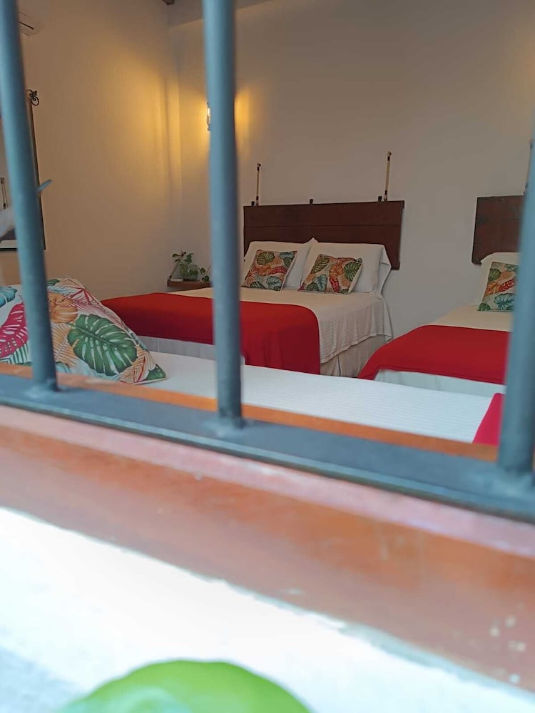 BOHEMIA HOTEL BOUTIQUE 6/50
