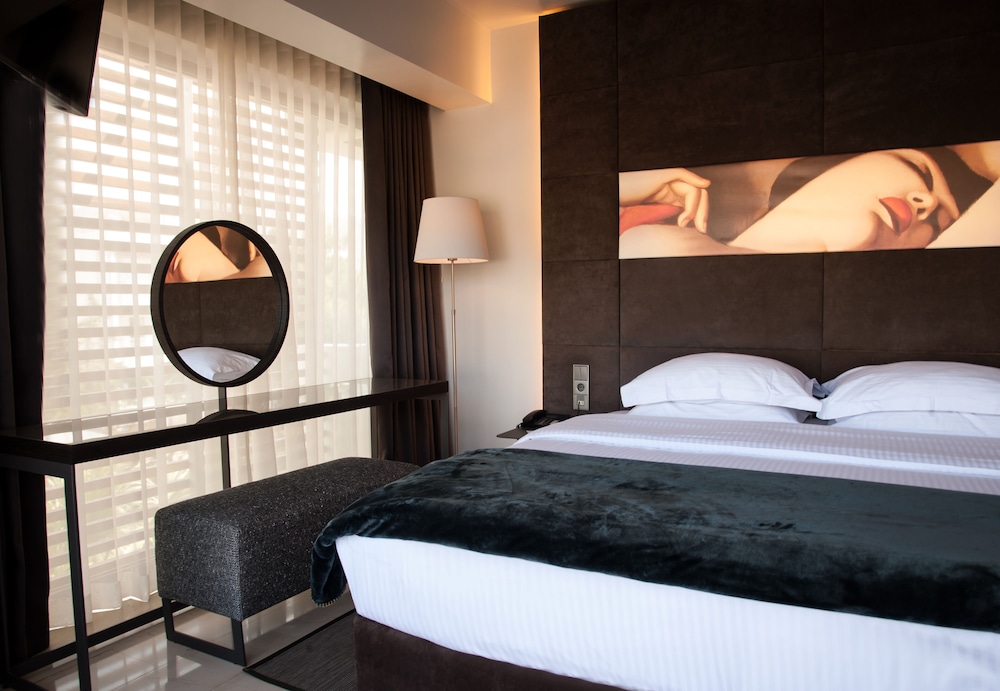 BRASIL SUITES 8/41