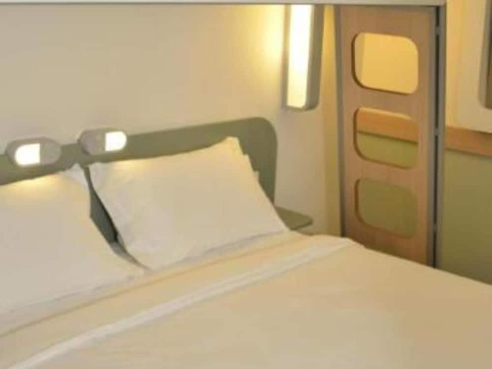 Ibis Budget Curitiba Aeroporto 43/65