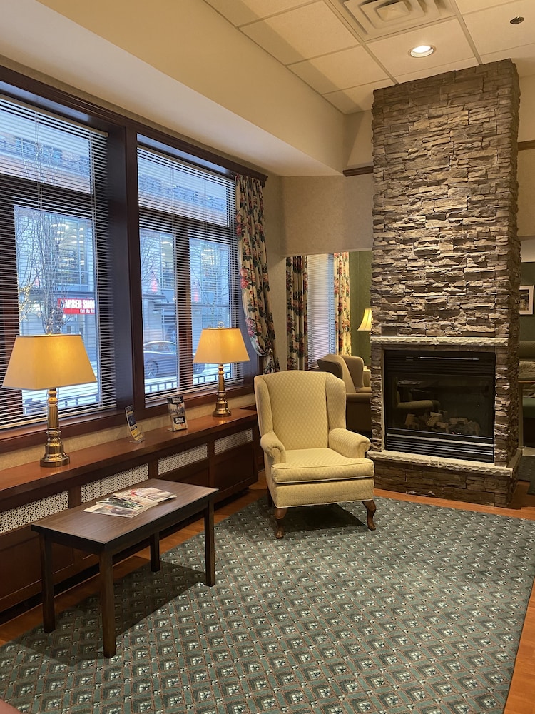 Kingston Hotel 37/63
