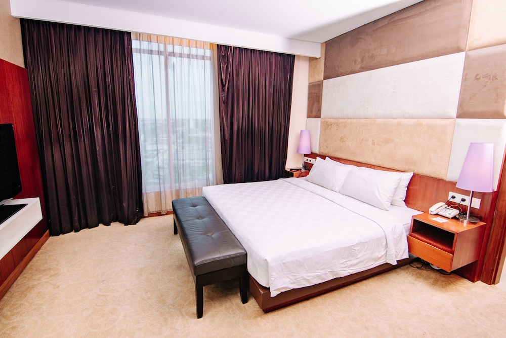 SWISS-BELINN SKA PEKANBARU 26/64