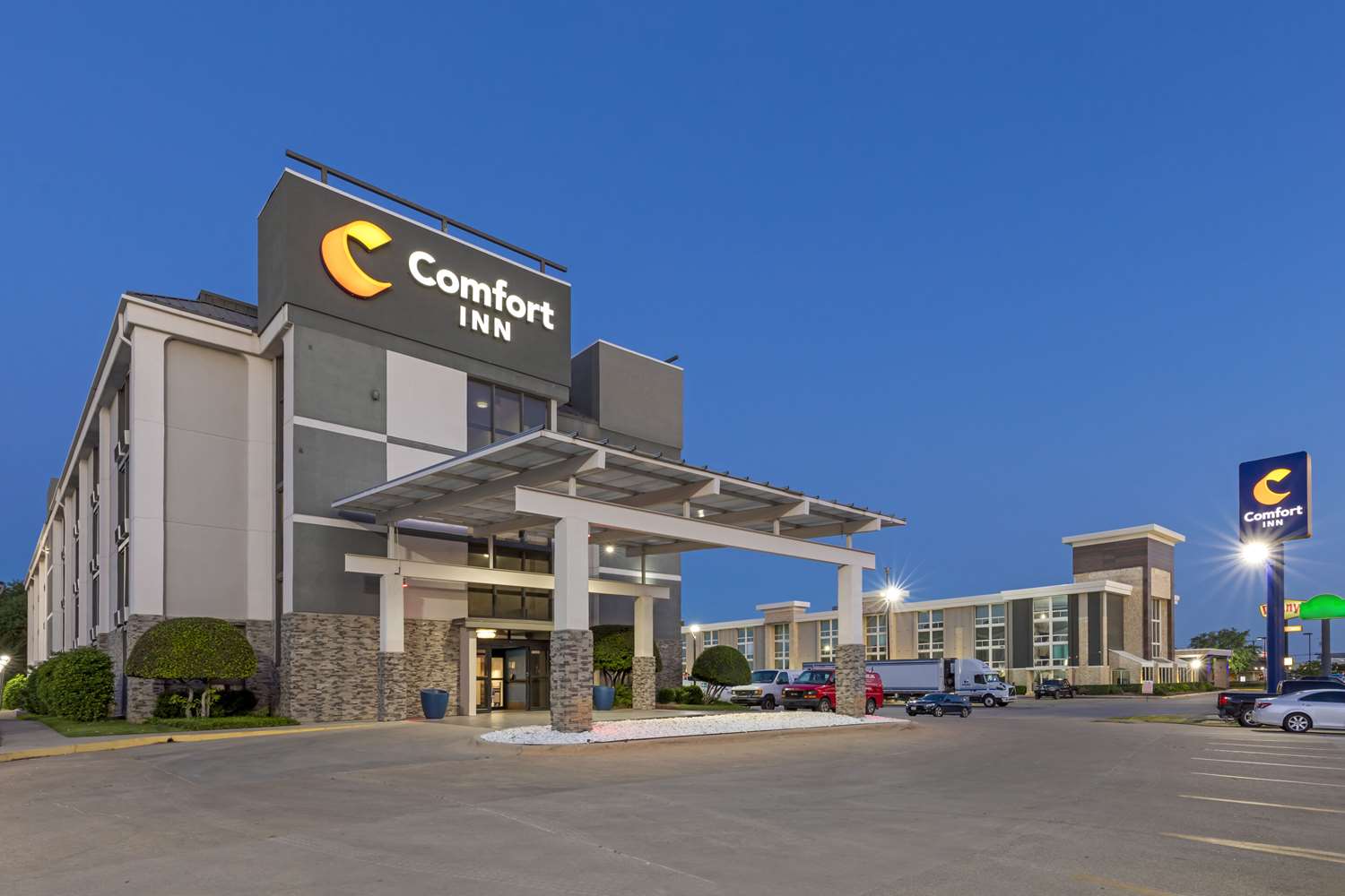 Comfort Inn Dallas North Love Field Airport, TX 17/21
