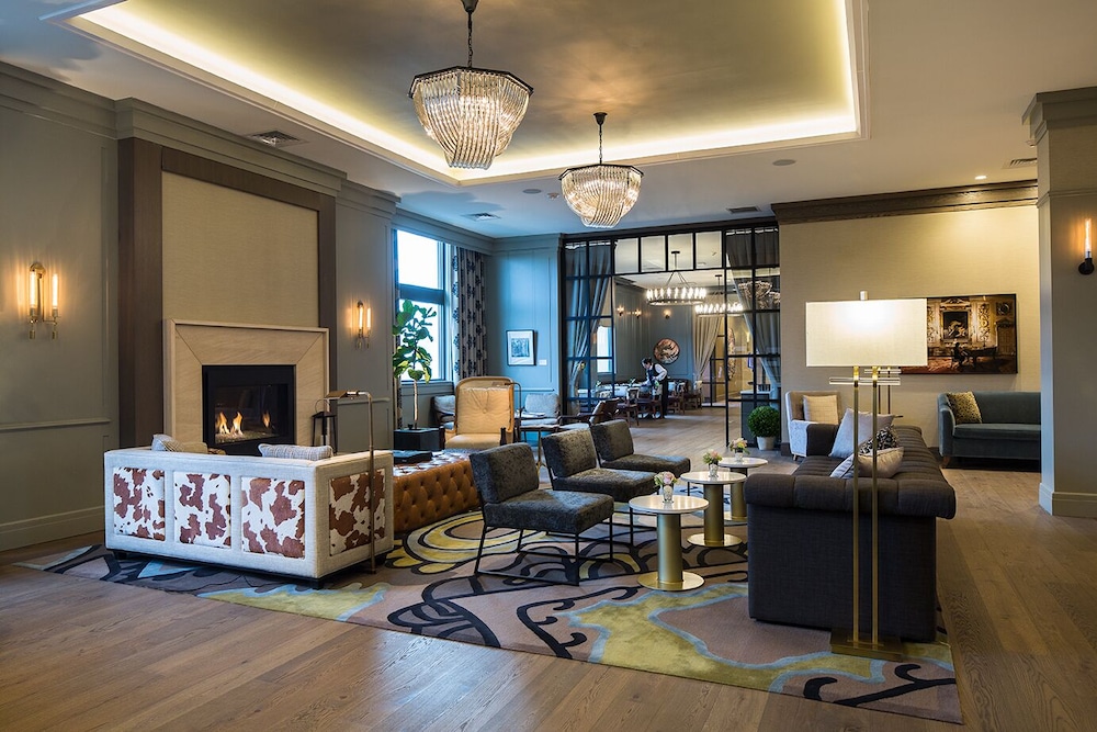 Delamar West Hartford 46/75