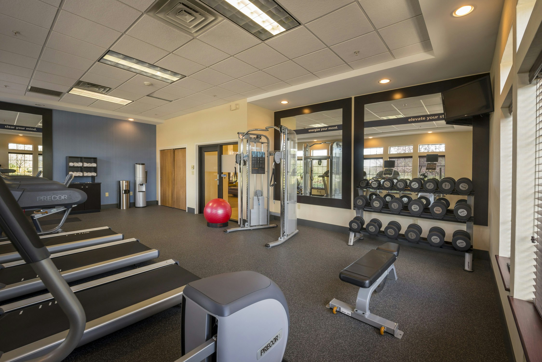Hampton Inn & Suites Binghamton/Vestal 25/37