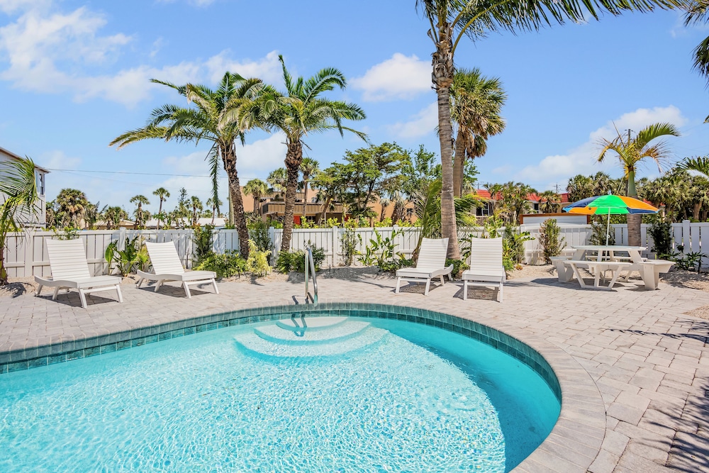 Tropical Breeze Resort 58/77