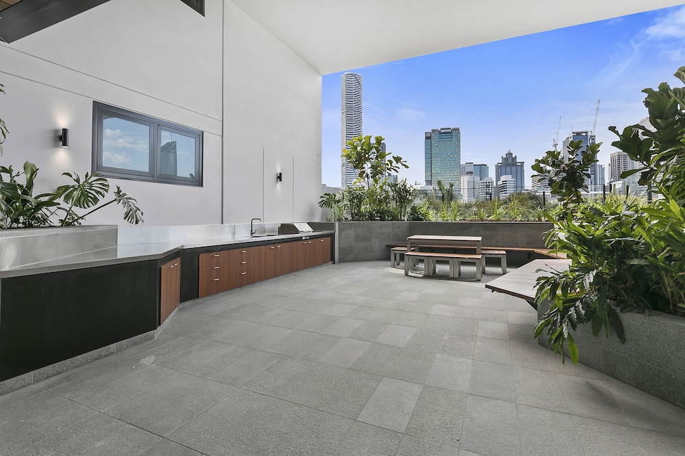 Hope Street Apartments by CLLIX 40/50