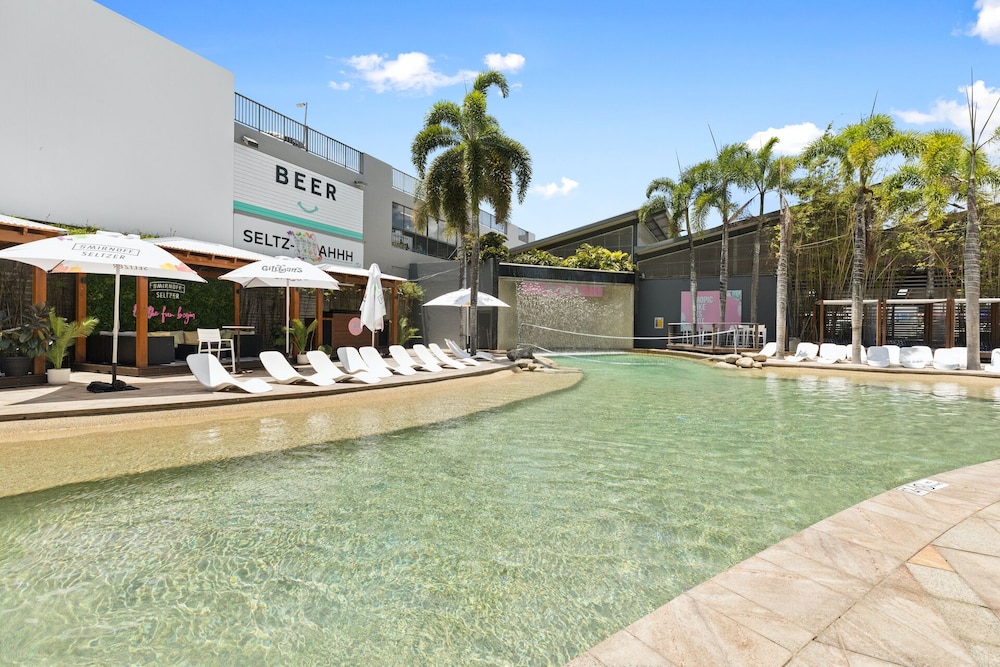 Gilligan S Backpackers Hotel Resort Cairns 61/65