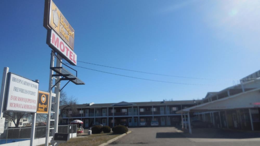 Budget Host 254 Inn Loveland 3/28