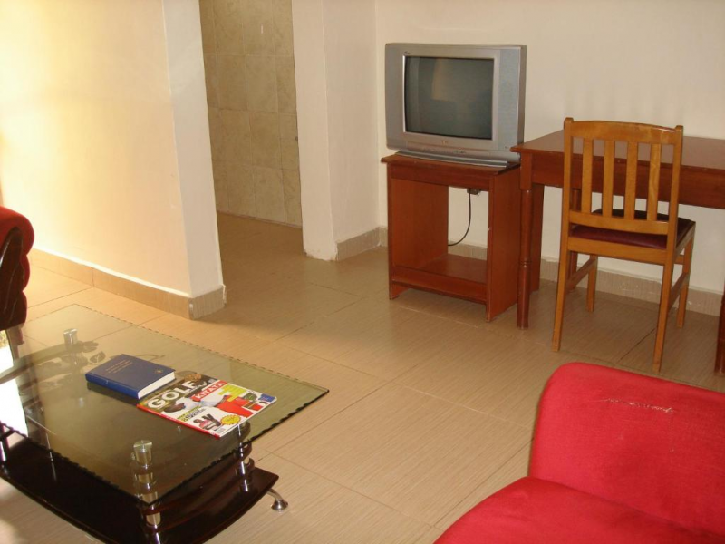 Acholi Inn 10/13