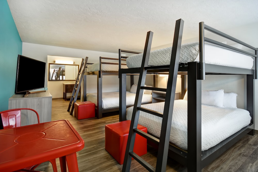 Expedition Lodge 47/62