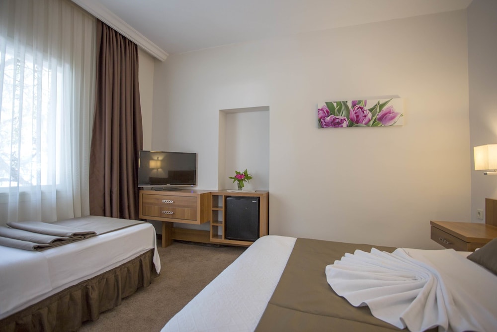 Melis Otel 11/65