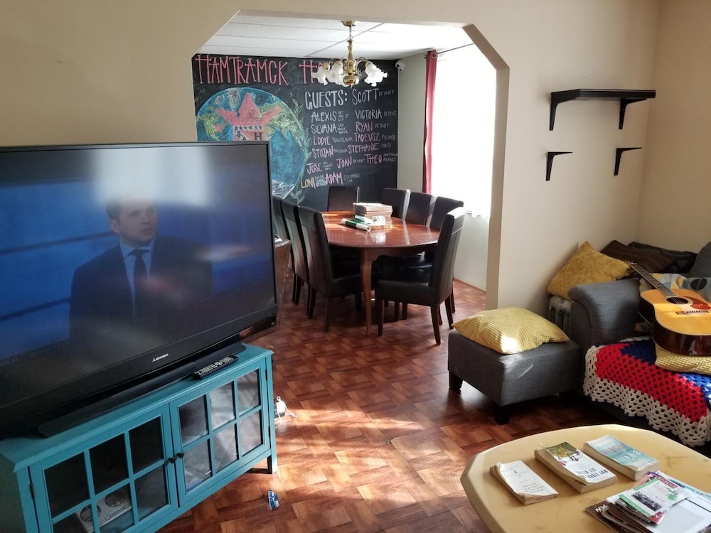 Hamtramck Hostel 26/33