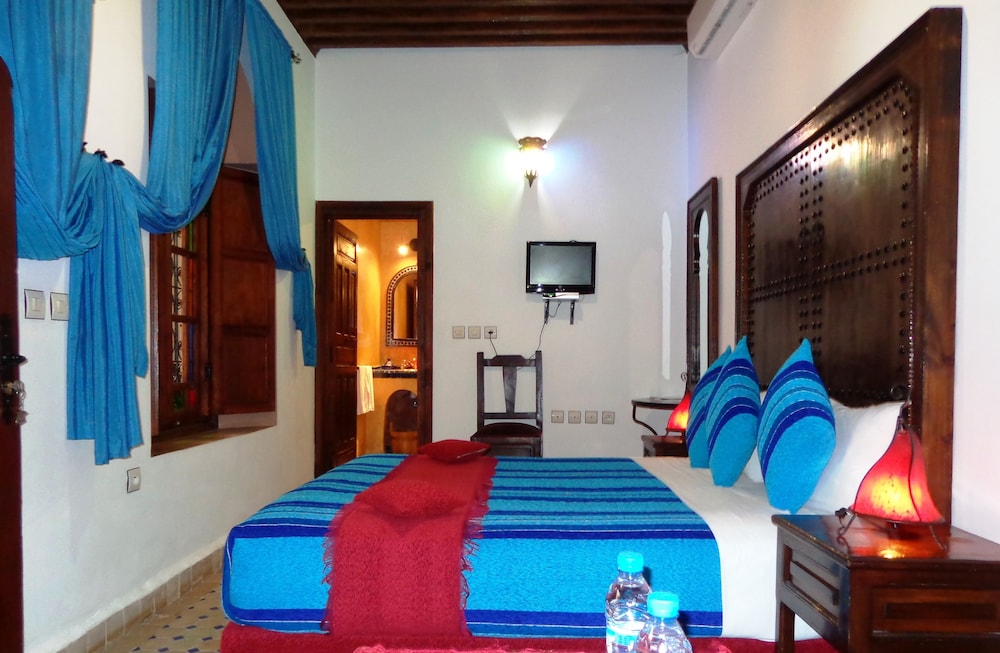 Riad Ahlam 10/33