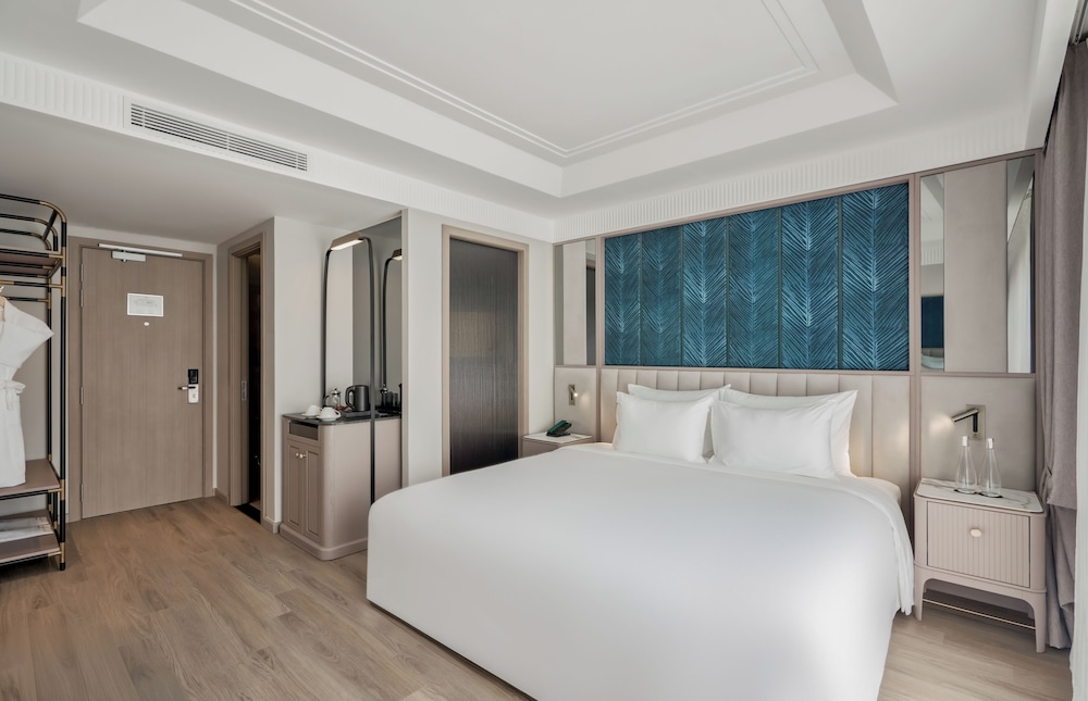 La Siesta Premium Saigon Central 16/50