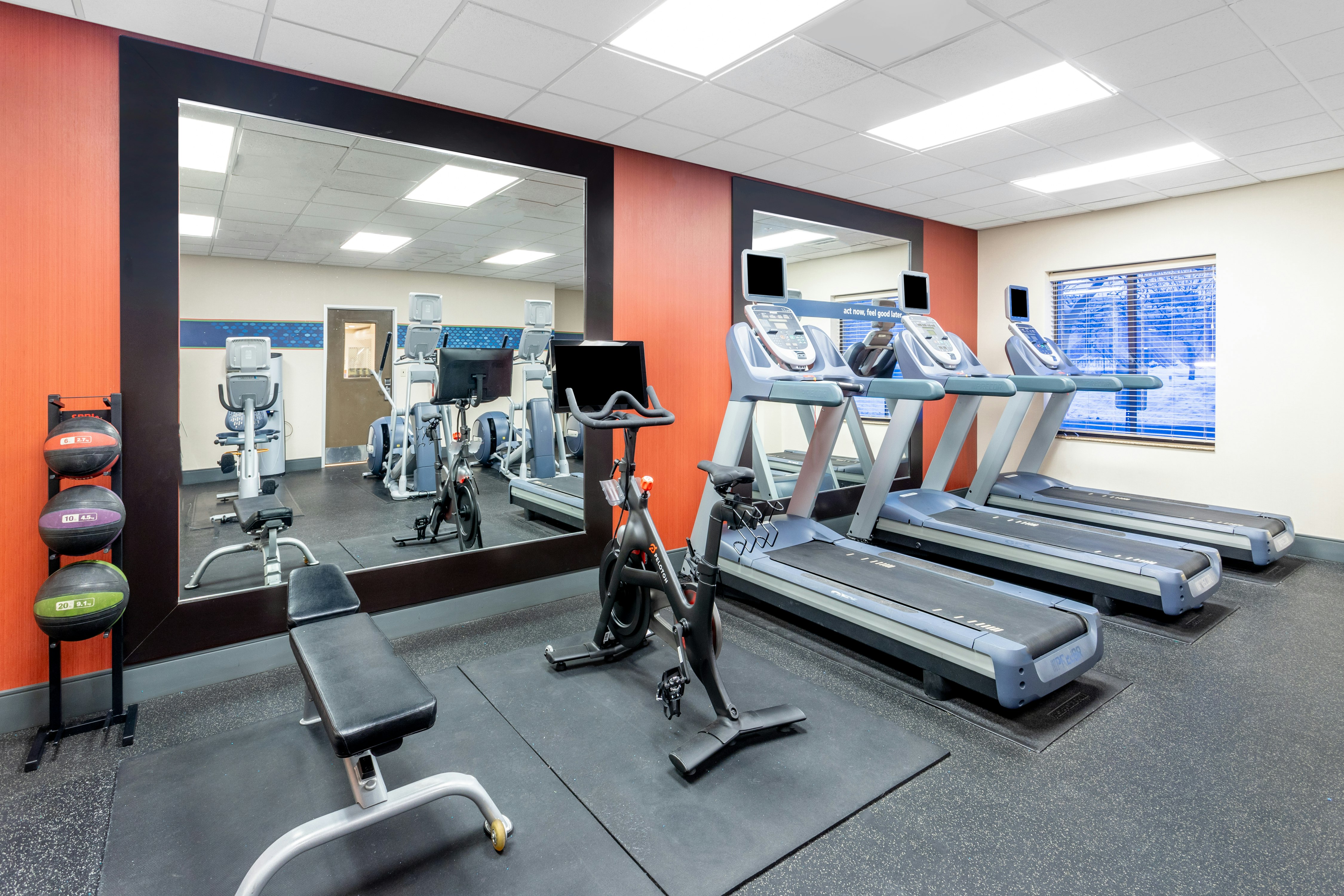 Hampton Inn Suites Minneapolis St Paul Arpt-Mall of America 25/44