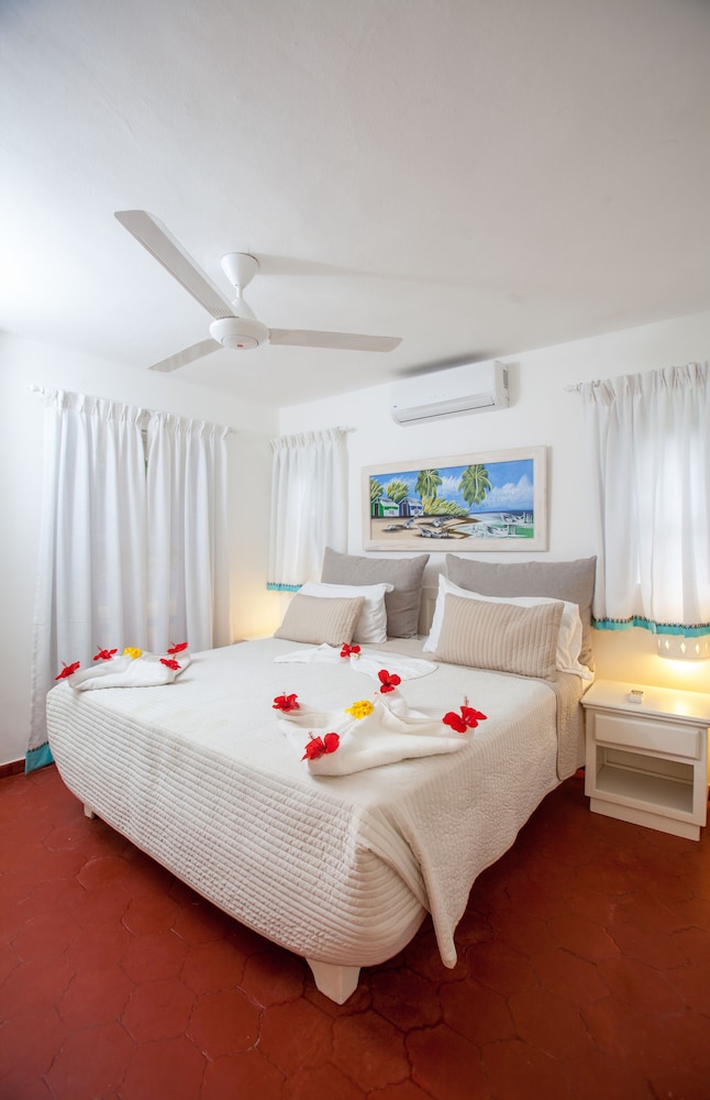 Los Corales Beach Village 42/73