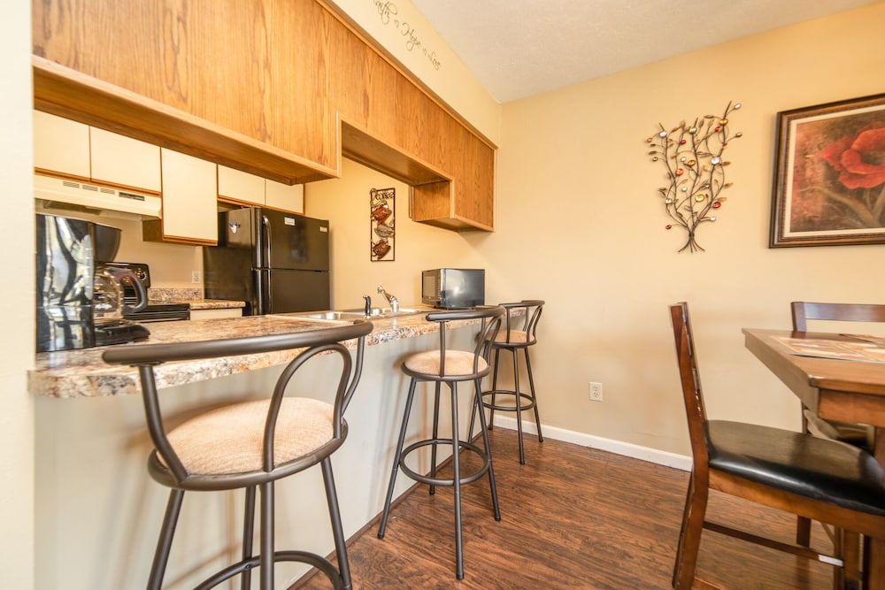 Pointe Royale Condominium Resort & Golf Course 56/81