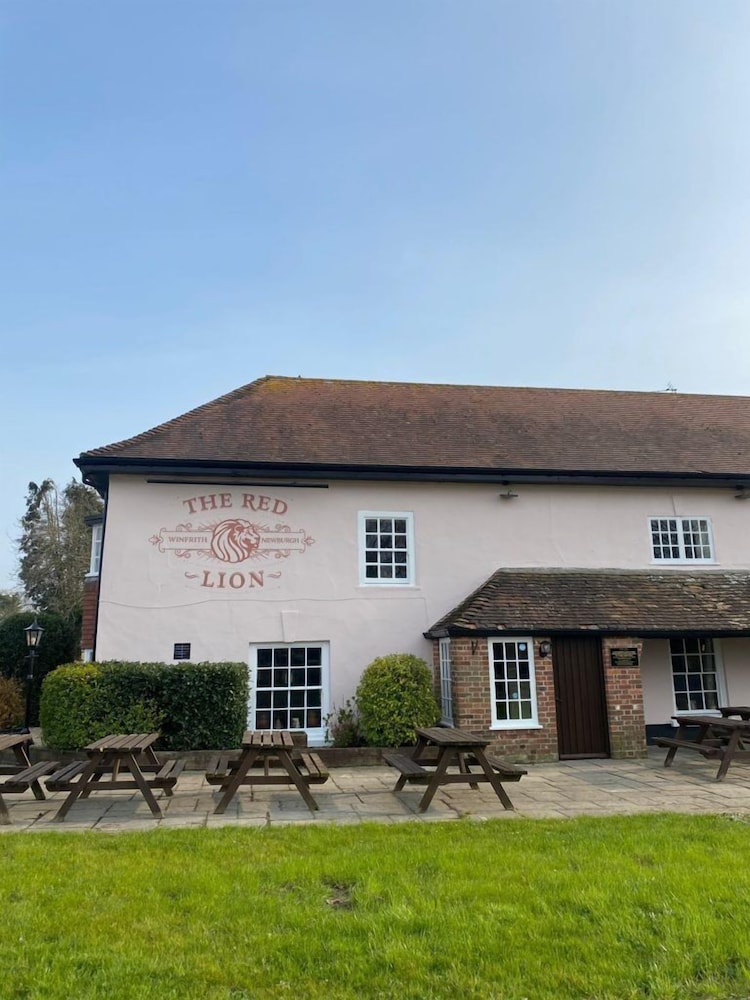 The Red Lion 4/56