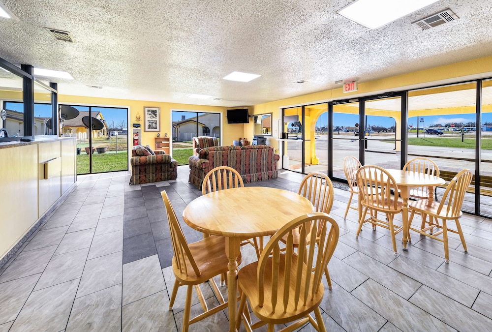 Americas Best Value Inn 26/40