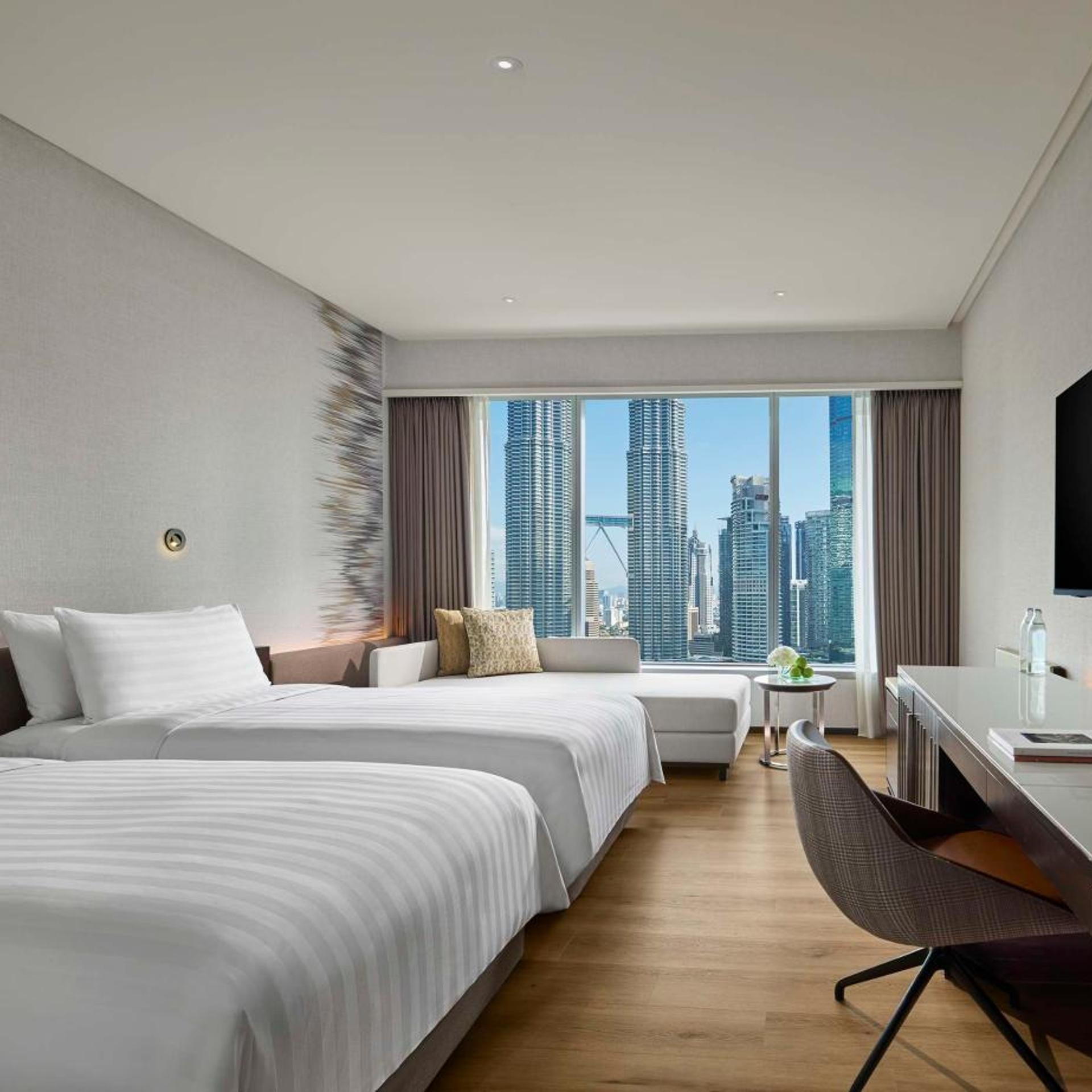Renovated, Deluxe, Twin Beds, Twin Towers View
