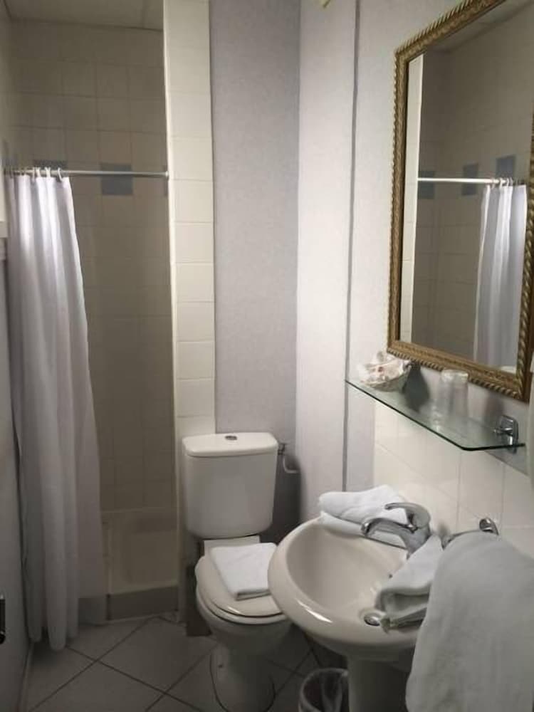 Hotel Saint Alban 14/18