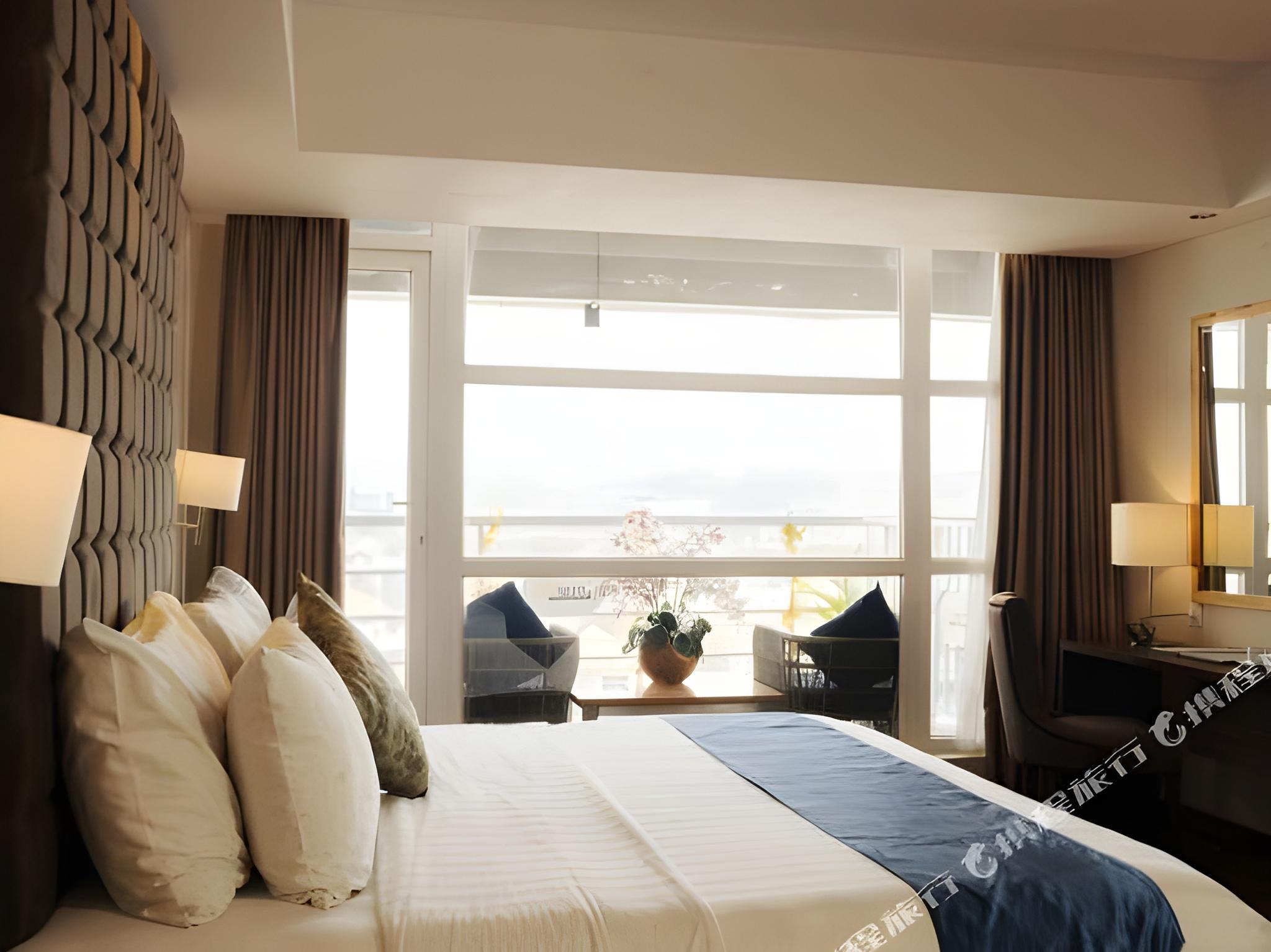 غرفة غراند ديلوكس بسرير كينج، Mg Setos Hotel Semarang 2/2
