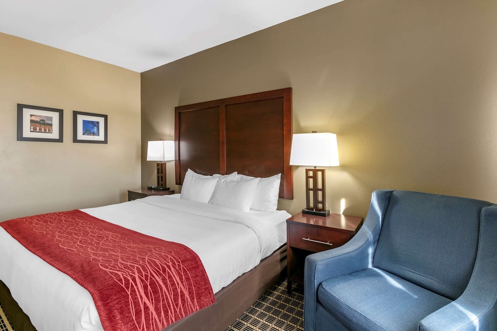 Comfort Inn Fort Collins North 10/32