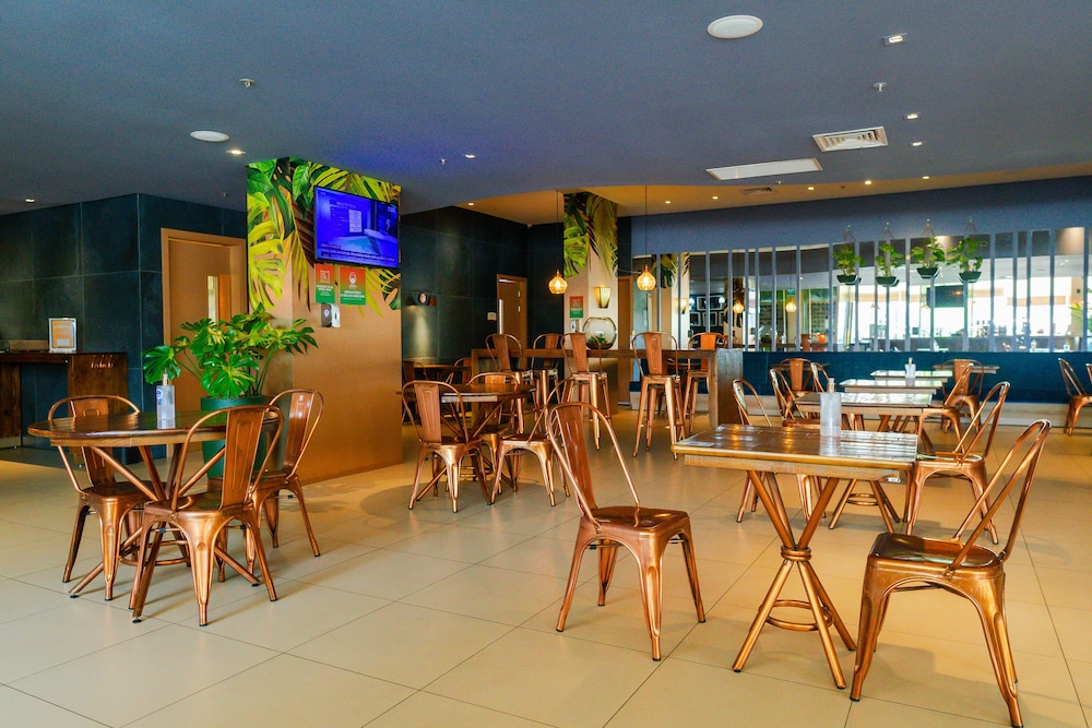 Ibis Styles Curitiba Airport Hotel 37/48