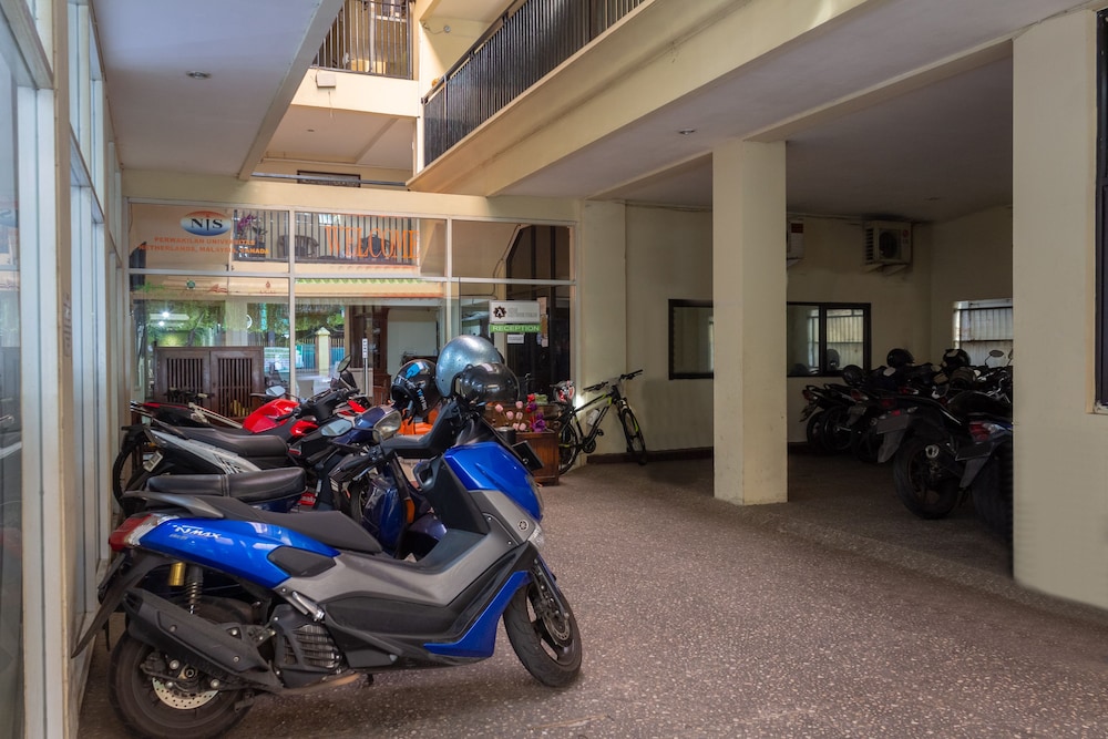 Oyo 989 Audah Guesthouse Syariah 32/36