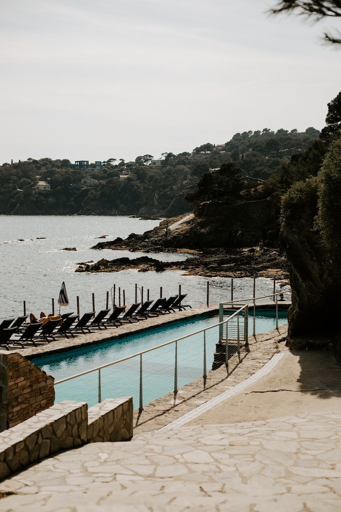 Hotel Le Provencal 51/54