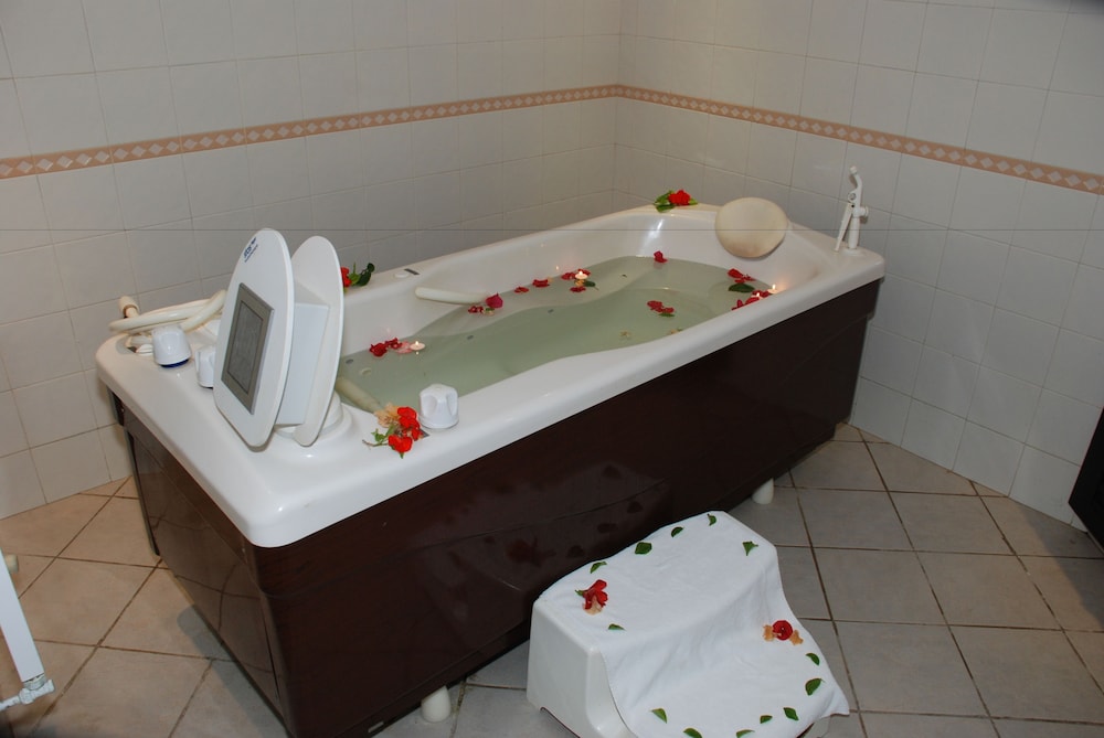 Alhambra Thalasso 31/63