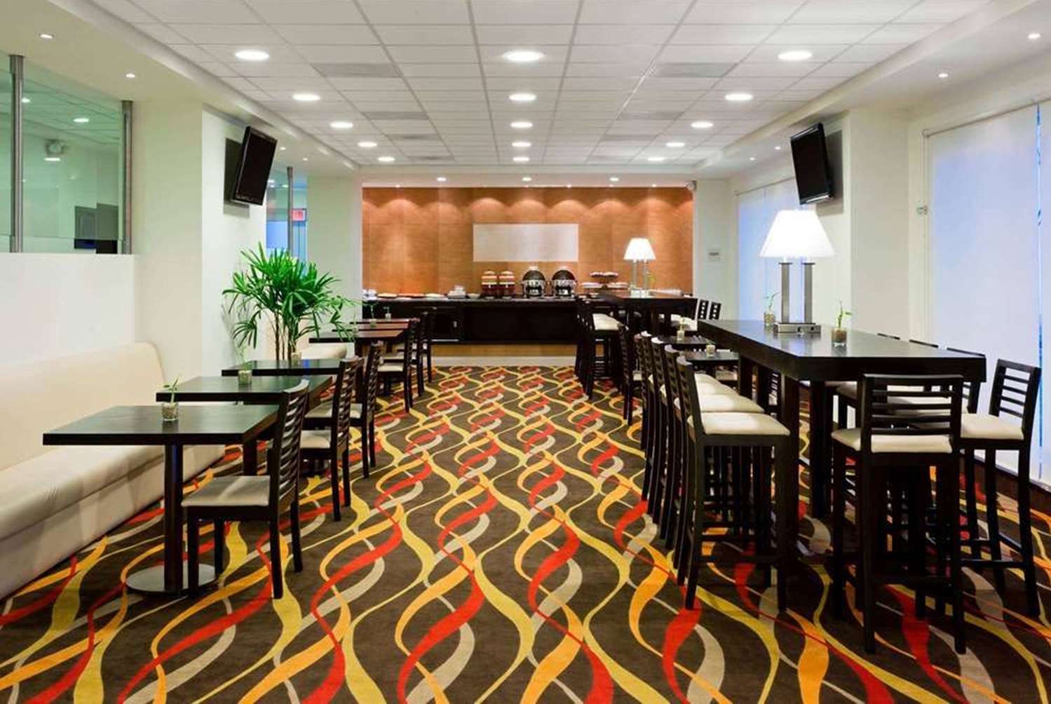 La Hotel By La Quinta San Luis Potosi 49/61