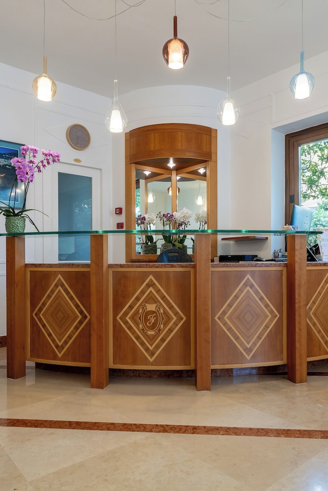 Hotel Florida Sorrento 16/80