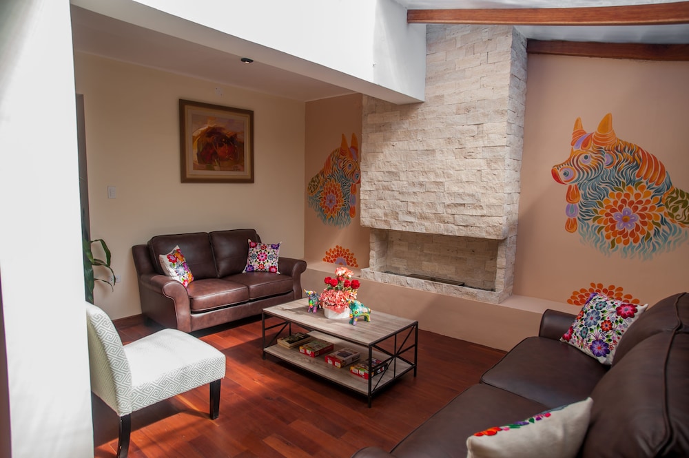 Casa Biru Hotel Boutique 41/68